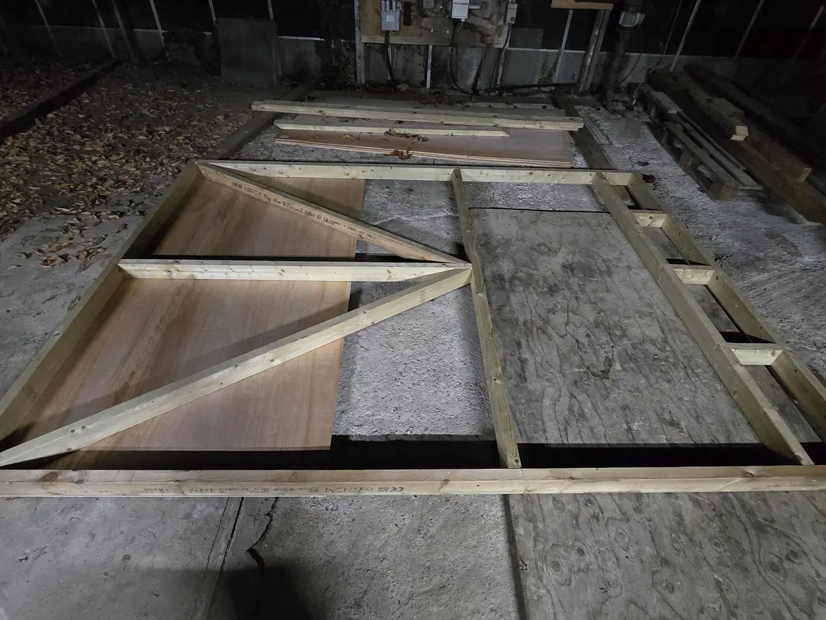 Custom gate and fence construction in Guernsey